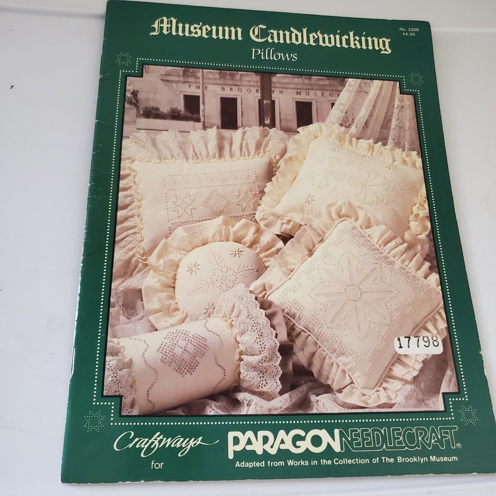 Vintage Museum Candlewicking Pillows Pattern Booklet Paragon Needlecraft 2200